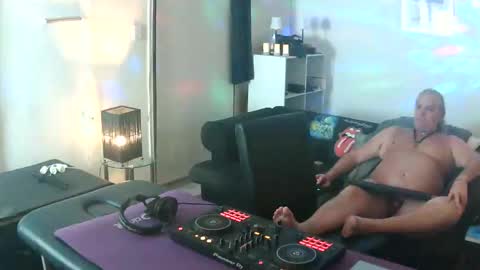 Snapshot of goldyguy011 chatting on 09/10/25, 05:13 goldyguy011 online show from 09/10/25, 05:13