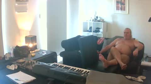 Snapshot of goldyguy011 chatting on 10/06/25, 02:53 goldyguy011 online show from 10/06/25, 02:53