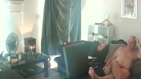 goldyguy011 online show from 12/18/25, 11:11