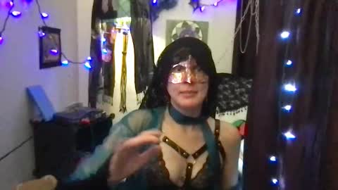 goldynsilvyrempress online show from 04/25/26, 07:22