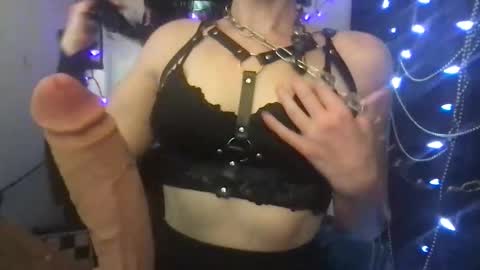 goldynsilvyrempress online show from 05/31/26, 03:04