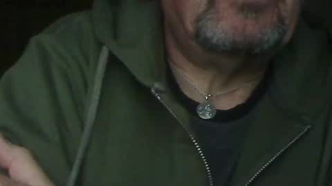 Snapshot of gomezzandthing chatting on 11/19/25, 06:52 Gomez Addams online show from 11/19/25, 06:52