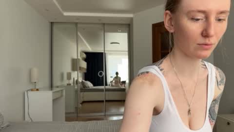 Polly online show from 02/17/26, 08:44