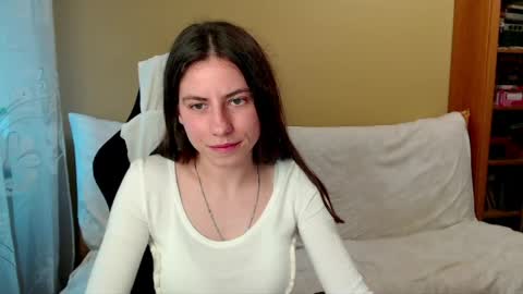Snapshot of good__night chatting on 05/26/26, 04:03 Elizabeth Effie online show from 05/26/26, 04:03