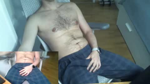 Snapshot of goodfucklover chatting on 12/20/25, 10:00 goodfucklover online show from 12/20/25, 10:00