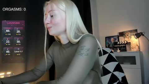 SOPHIE online show from 02/16/25, 07:05