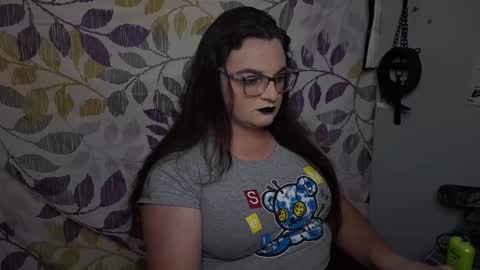 Snapshot of goodgrl1799 chatting on 10/08/25, 02:42 goodgrl1799 online show from 10/08/25, 02:42