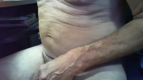 Snapshot of goodguy01960 chatting on 10/24/25, 06:15 goodguy01960 online show from 10/24/25, 06:15