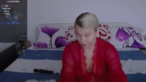 Elysa online show from 11/04/25, 07:29