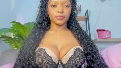 Snapshot of goofyshygirl1 chatting on 02/21/25, 02:06 Dominique online show from 02/21/25, 02:06