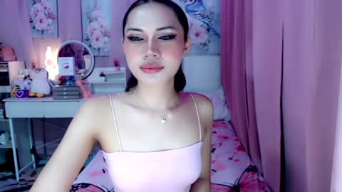Snapshot of gorgeous_anora chatting on 06/21/26, 01:30 Anora online show from 06/21/26, 01:30