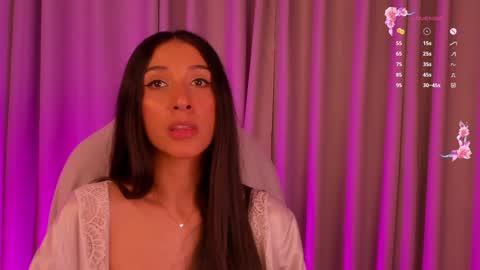 Snapshot of gorgeous_brunette chatting on 01/29/25, 11:20 Rose online show from 01/29/25, 11:20