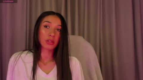 Snapshot of gorgeous_brunette chatting on 02/20/25, 09:00 Rose online show from 02/20/25, 09:00