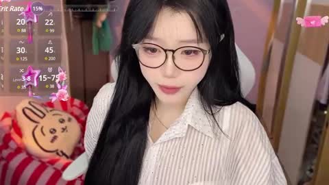 gorgeous girl33 online show from 12/11/24, 08:07