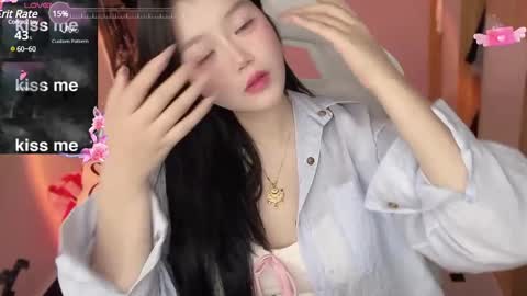 gorgeous girl33 online show from 02/25/25, 12:47