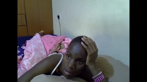 gorgeous_maya1 online show from 10/22/25, 02:39