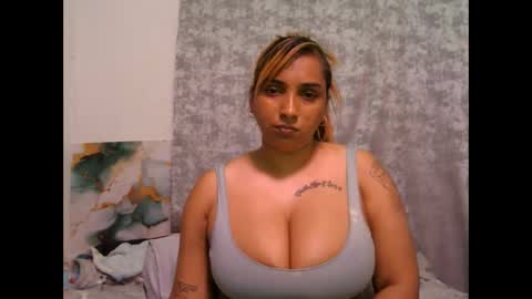 Snapshot of gorgeouslips10 chatting on 05/13/26, 03:31 gorgeouslips10 online show from 05/13/26, 03:31