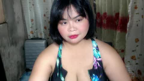 Snapshot of gorgeuos_mae chatting on 06/17/26, 06:42 MAE online show from 06/17/26, 06:42