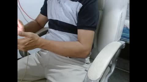 Snapshot of goten7 chatting on 10/22/25, 07:13 Andres online show from 10/22/25, 07:13