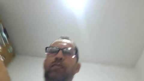 Snapshot of goten7 chatting on 04/19/26, 04:45 Andres online show from 04/19/26, 04:45