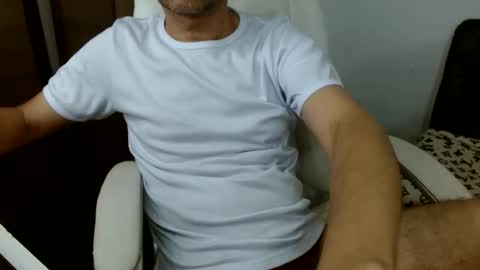 Snapshot of goten7 chatting on 05/03/26, 04:24 Andres online show from 05/03/26, 04:24