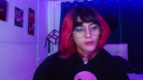 goth_minerva online show from 11/04/25, 01:21