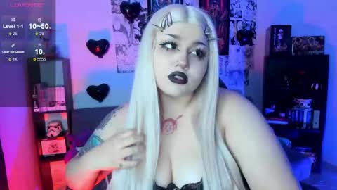 Snapshot of goth_stein chatting on 02/24/25, 04:05 Engel   Please help me to reach 50 thumbs up online show from 02/24/25, 04:05