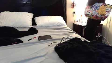 gothbaby305 online show from 10/28/25, 09:39