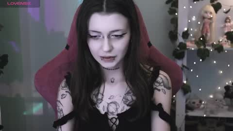 Snapshot of gothickotik chatting on 05/07/26, 10:37 V online show from 05/07/26, 10:37