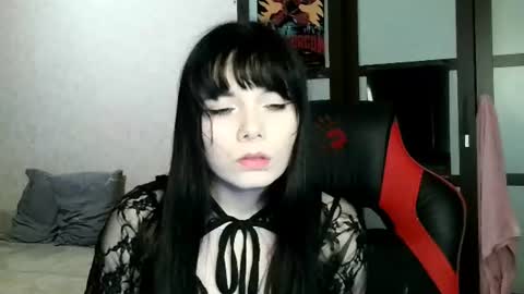 Snapshot of gothickq chatting on 06/14/26, 06:10 gothickq online show from 06/14/26, 06:10