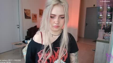 traumfrau Kira angel face devil eyes I SELL A LOT VIDEO IN GALLERY online show from 03/30/26, 12:39