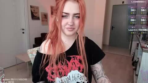 traumfrau Kira angel face devil eyes I SELL A LOT VIDEO IN GALLERY online show from 04/30/26, 10:43