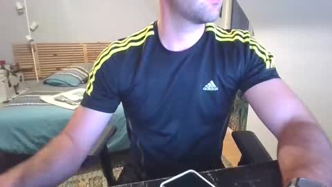 goura2000 online show from 04/18/26, 07:18