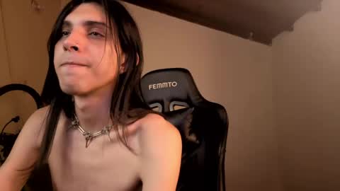 Snapshot of gowther__ chatting on 05/23/26, 08:18 angelito tu novio online show from 05/23/26, 08:18