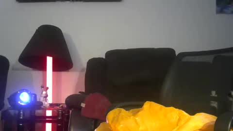 gr8peephole online show from 04/22/26, 11:39