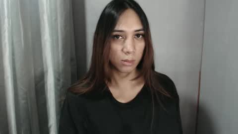 Snapshot of grace_for_youuu chatting on 04/23/26, 04:24 HoneyGrace online show from 04/23/26, 04:24