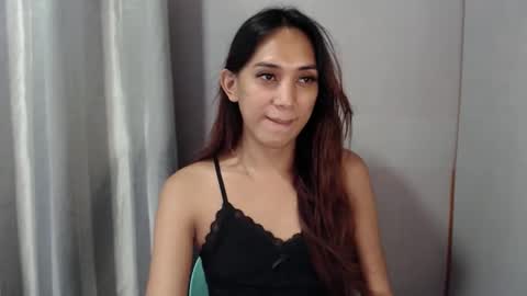 Snapshot of grace_for_youuu chatting on 04/28/26, 05:56 HoneyGrace online show from 04/28/26, 05:56