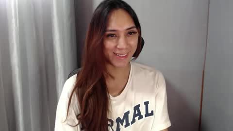 Snapshot of grace_for_youuu chatting on 04/30/26, 12:17 HoneyGrace online show from 04/30/26, 12:17
