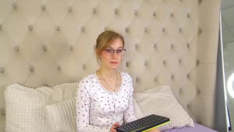 Grace online show from 04/23/26, 04:46