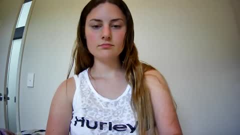 Snapshot of gracieexplicitt chatting on 01/16/26, 06:17 Gracie online show from 01/16/26, 06:17