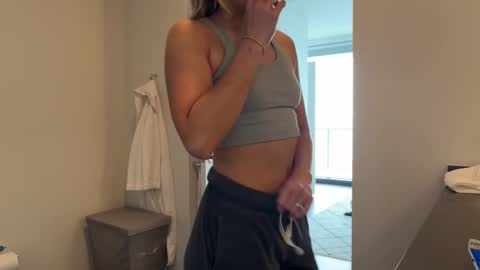 Gracie Mae online show from 02/19/25, 04:55