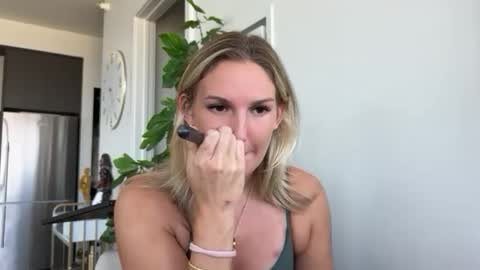 Gracie Mae online show from 09/17/25, 05:25