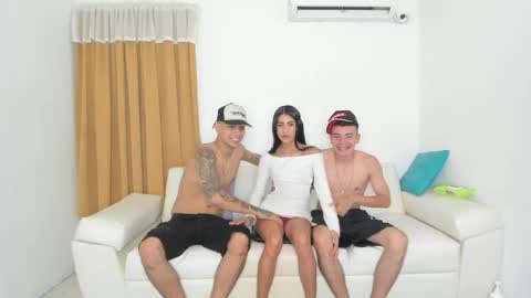 grana_flow22 online show from 04/21/26, 03:13