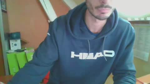 Snapshot of grandbi chatting on 12/06/24, 02:06 grandbi online show from 12/06/24, 02:06