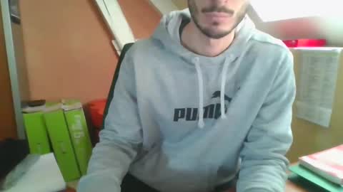 Snapshot of grandbi chatting on 01/13/25, 01:06 grandbi online show from 01/13/25, 01:06