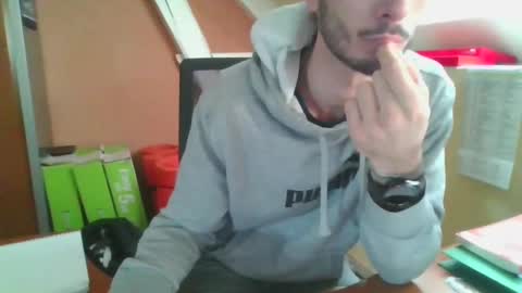 Snapshot of grandbi chatting on 01/14/25, 01:17 grandbi online show from 01/14/25, 01:17