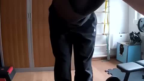 Snapshot of grandbi chatting on 02/19/26, 10:33 grandbi online show from 02/19/26, 10:33