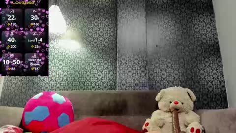 Snapshot of grandmother_milf chatting on 03/05/26, 12:12 Mi Name is violeta online show from 03/05/26, 12:12