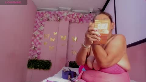 Snapshot of grandmother_milf chatting on 05/05/26, 12:24 Mi Name is violeta online show from 05/05/26, 12:24