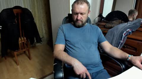 Anthony online show from 03/05/25, 06:34